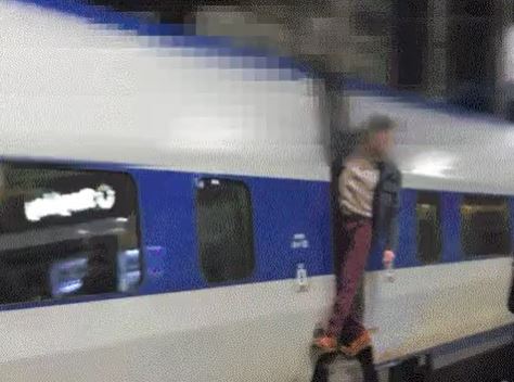 韓国の列車で大騒ぎ