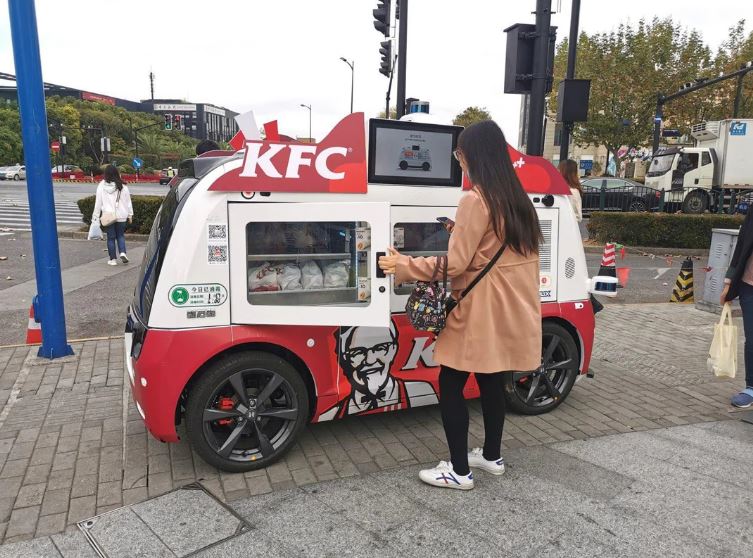 中国の自動運転KFCフードトラック